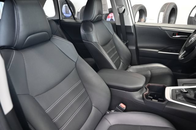 Used 2023 Toyota RAV4 Limited AWD/4WD image 9