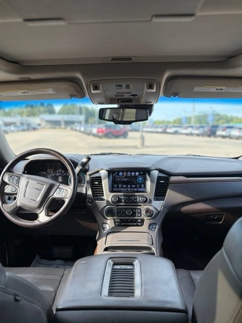 Used 2020 GMC Yukon XL Denali w/ Open Road Package RWD image 19