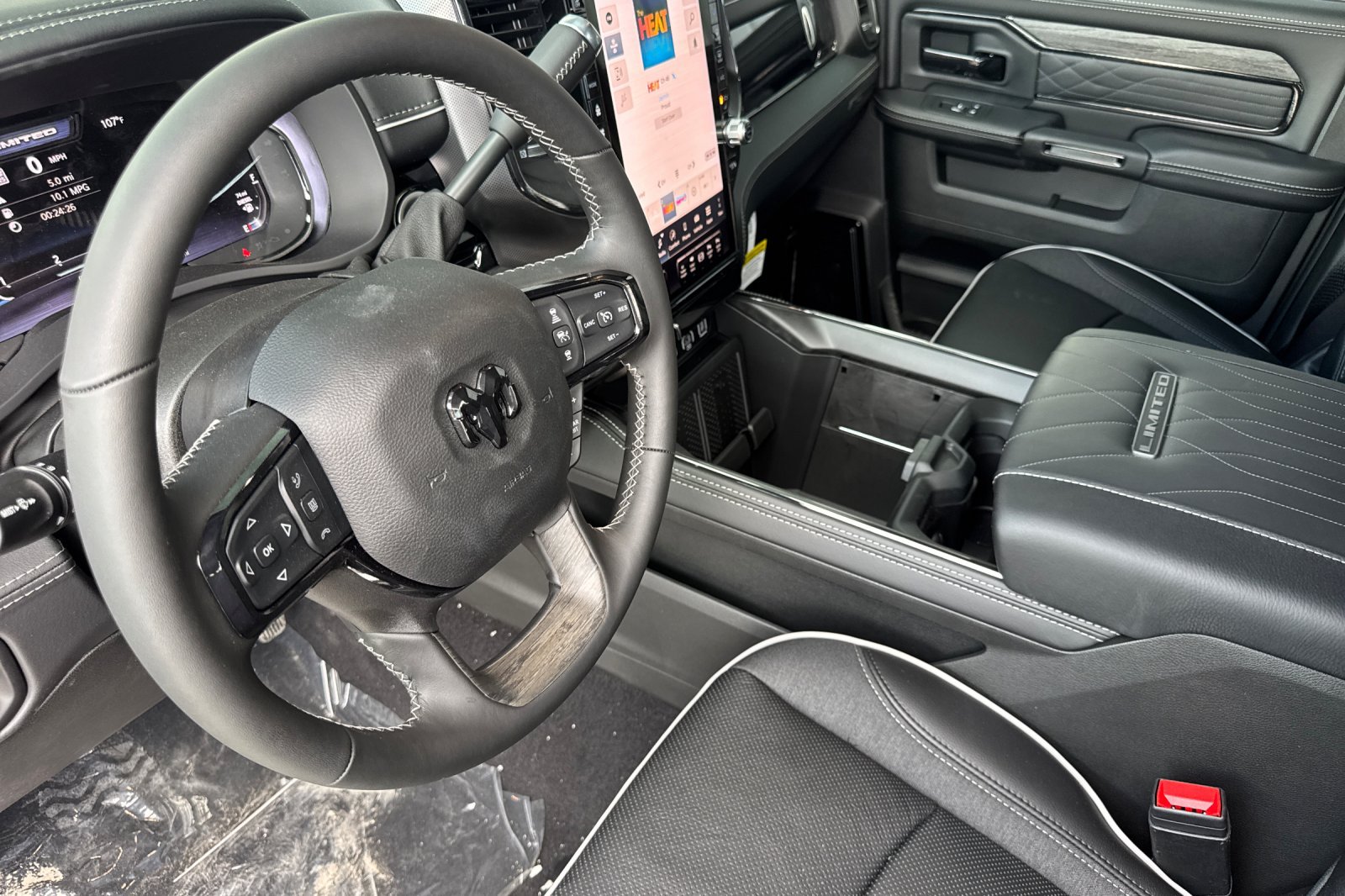 New 2026 RAM 3500 Limited AWD/4WD image 9