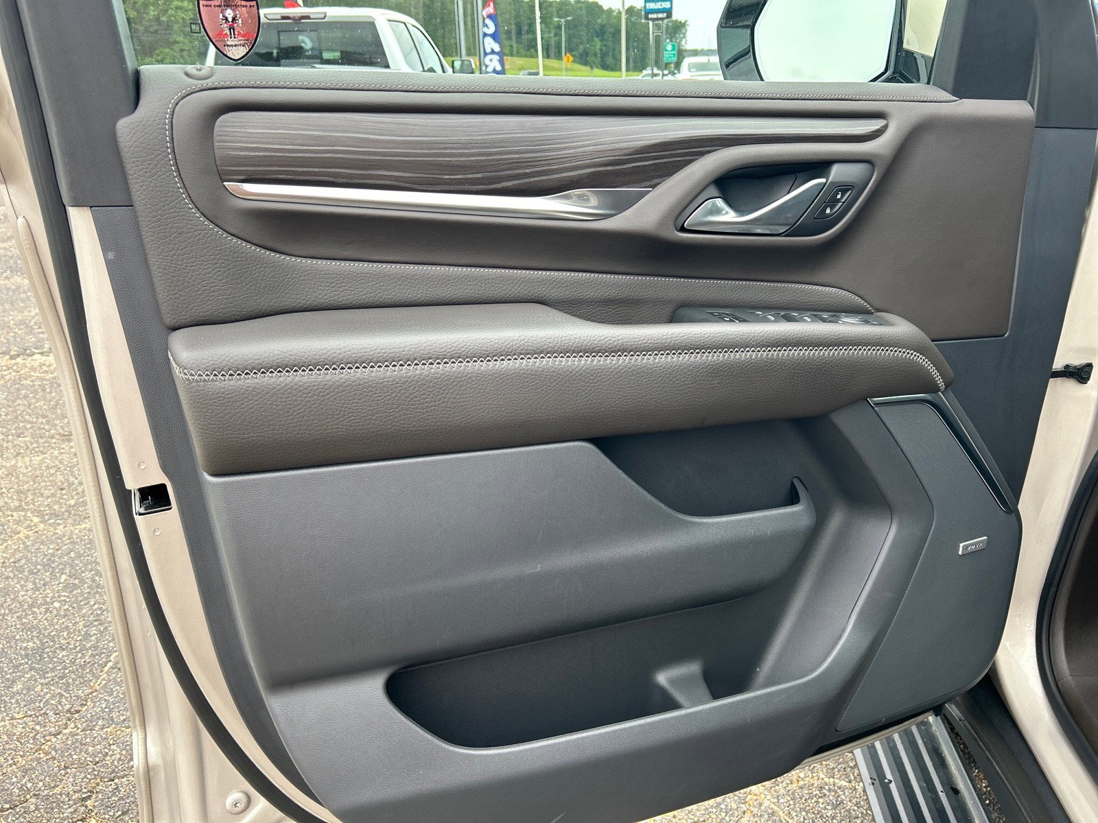Used 2022 GMC Yukon Denali RWD image 10