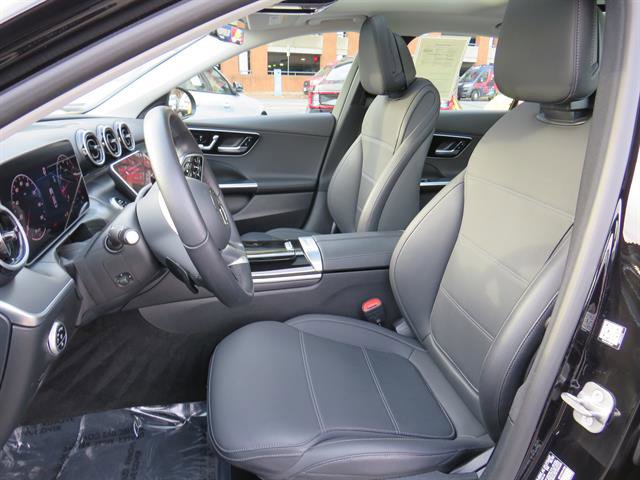 Used 2025 Mercedes-Benz C 300 4MATIC Sedan image 17