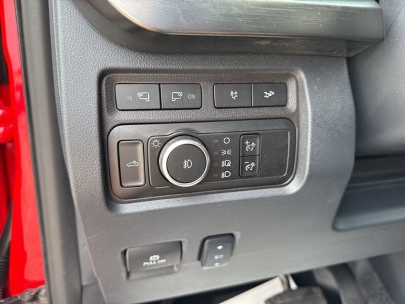 Used 2024 Ford F250 Lariat w/ Chrome Package AWD/4WD image 17