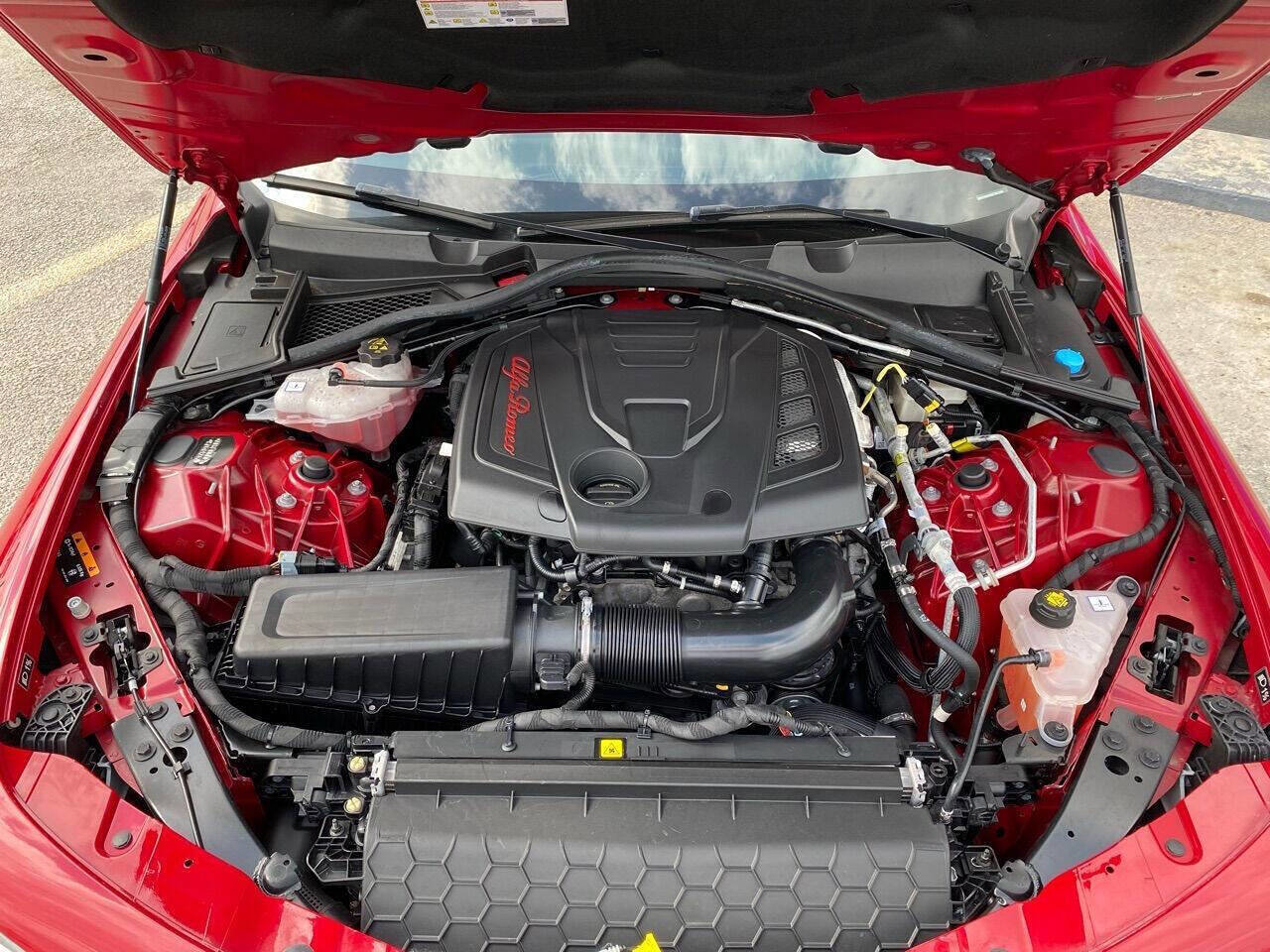 Used 2019 Alfa Romeo Giulia Sprint w/ Cold Weather Package image 11