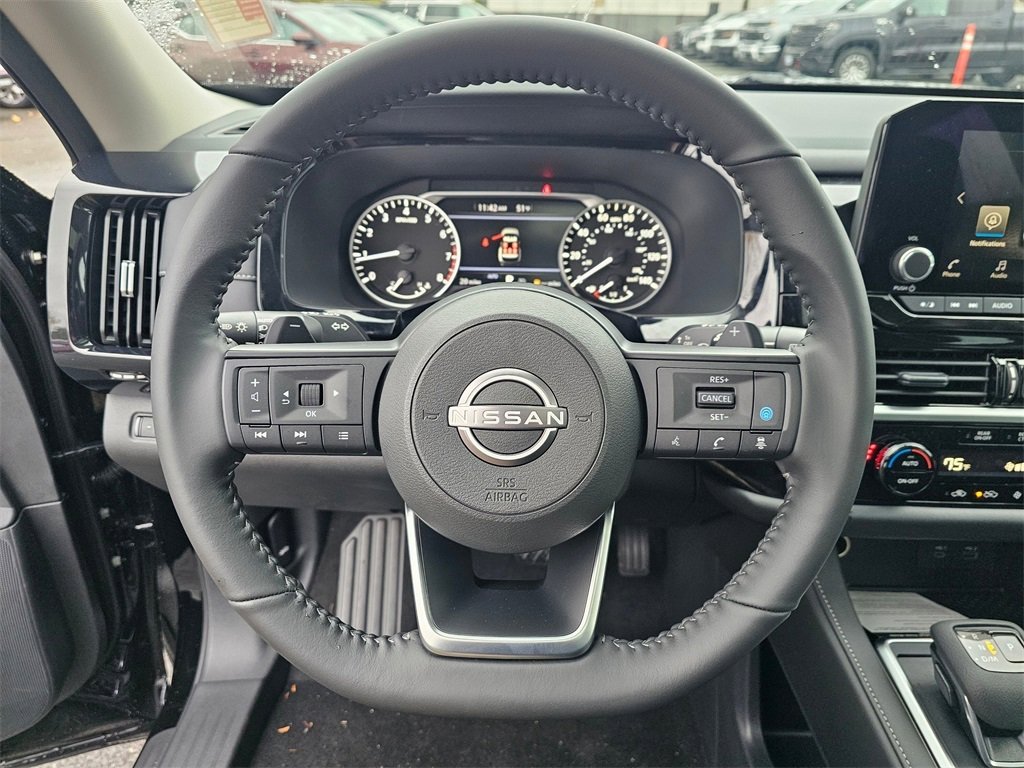 New 2025 Nissan Pathfinder SV w/ SV Premium Package image 11