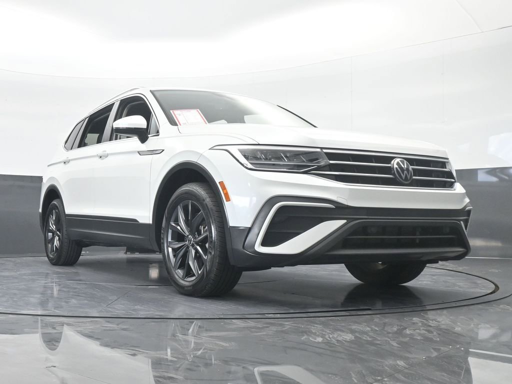 Used 2023 Volkswagen Tiguan SE image 63