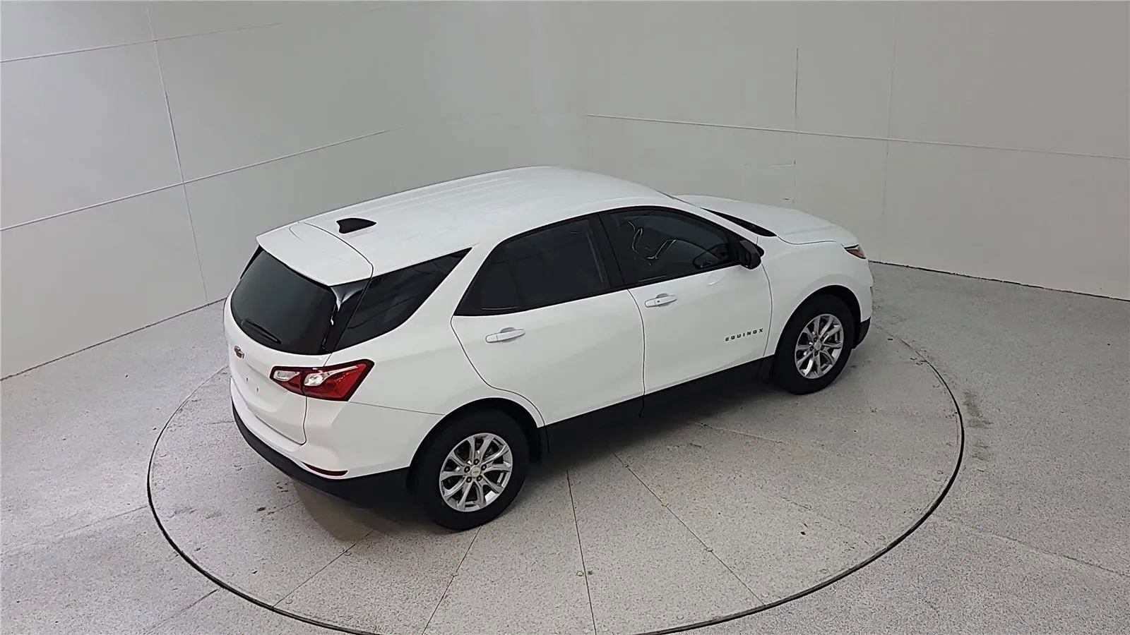 Used 2021 Chevrolet Equinox LS FWD image 20
