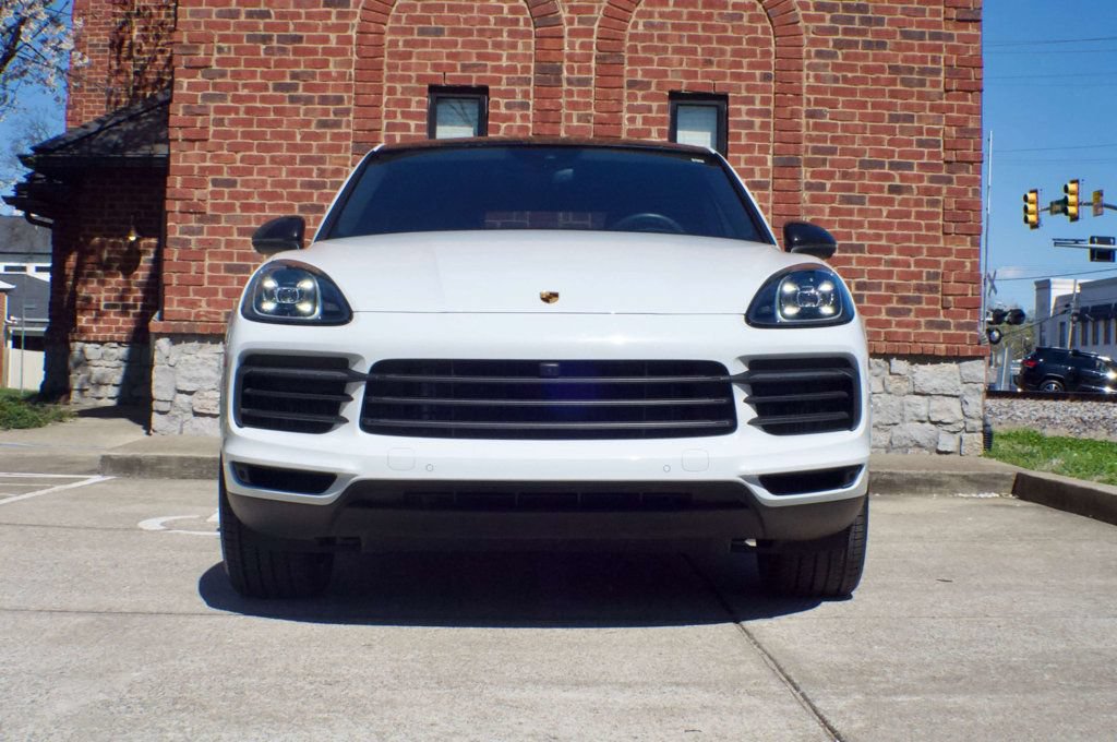 Used 2023 Porsche Cayenne Platinum Edition AWD/4WD image 2