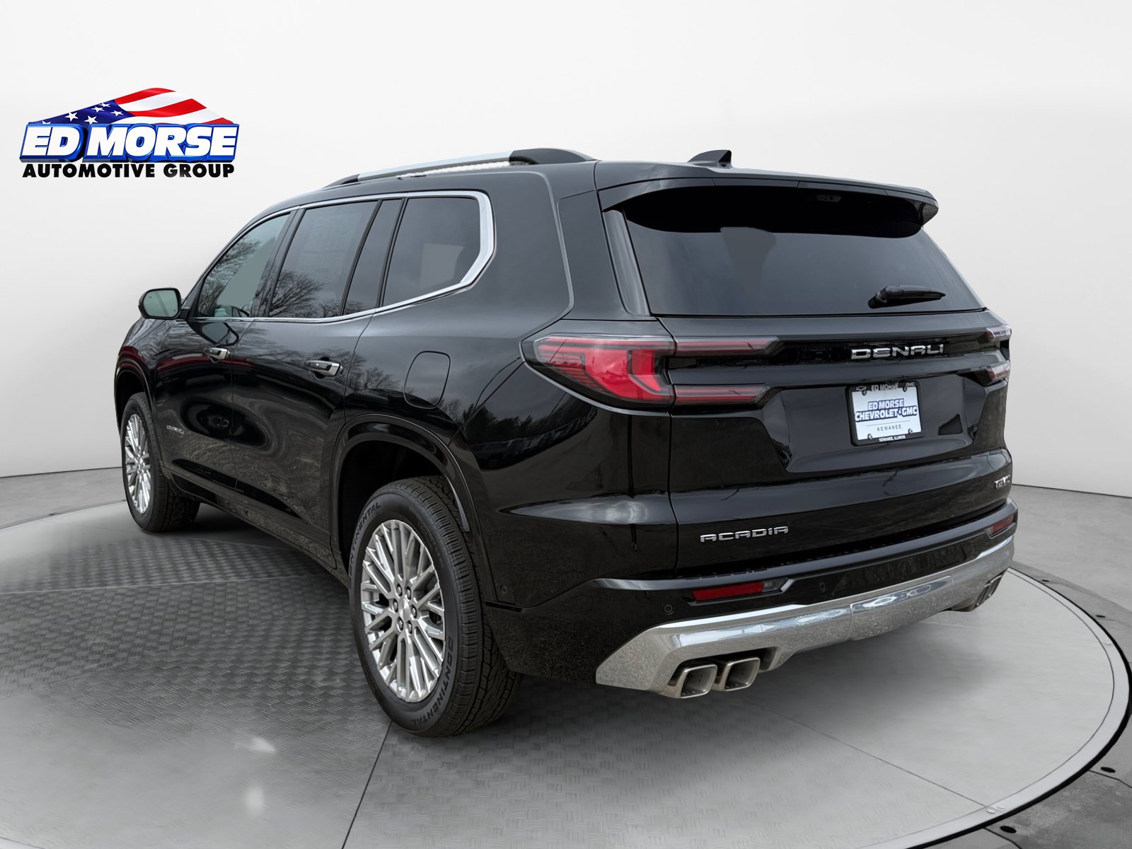 New 2026 GMC Acadia Denali w/ Super Cruise Package FWD image 3