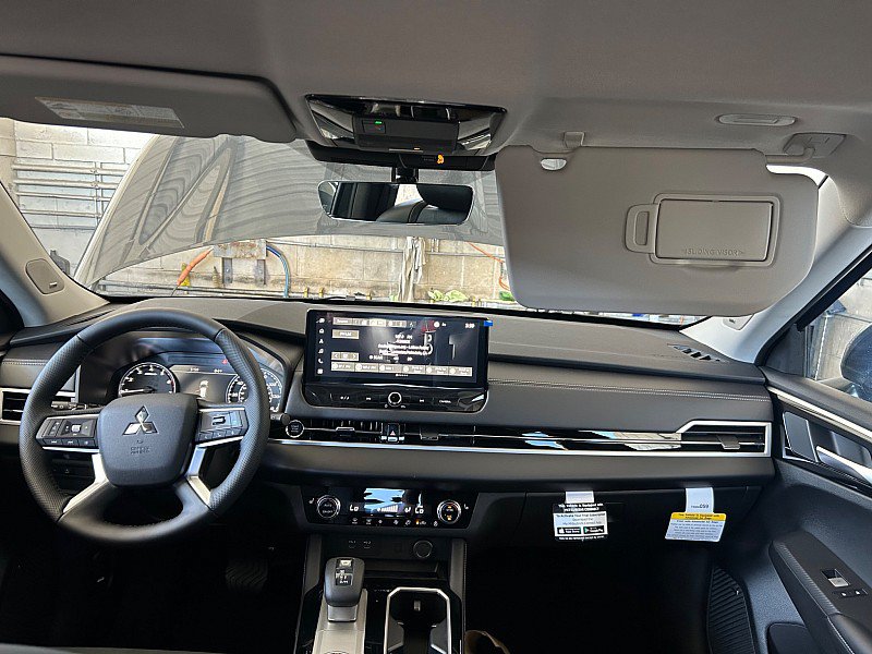 New 2026 Mitsubishi Outlander SE FWD image 23