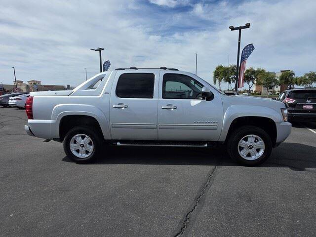 Used 2012 Chevrolet Avalanche LT w/ Suspension Package, Off-Road image 9