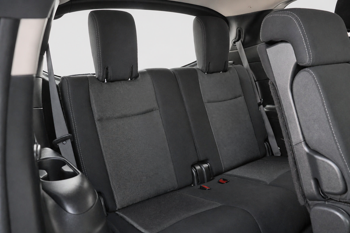 Used 2019 Nissan Pathfinder S AWD/4WD image 16