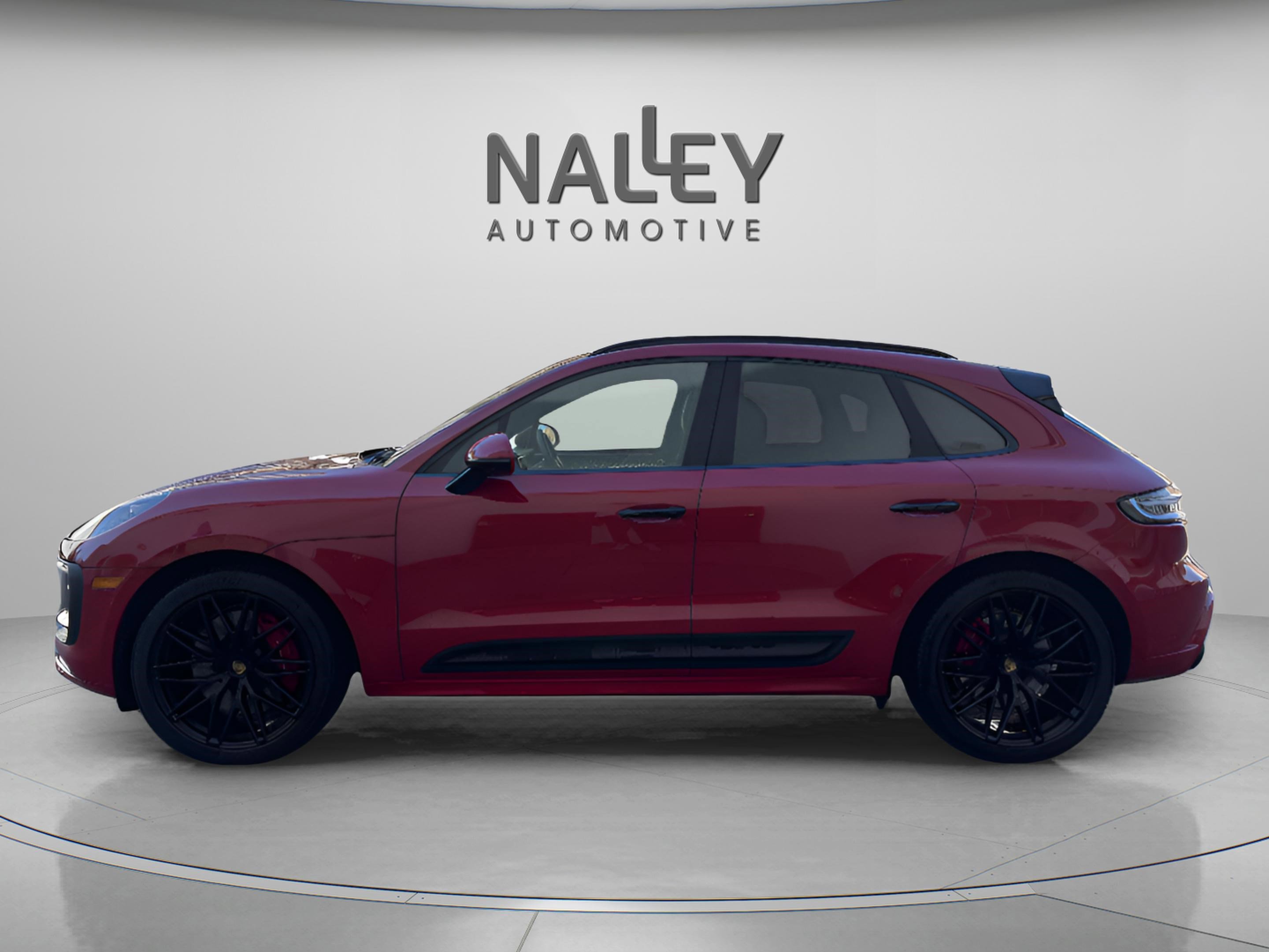 Used 2022 Porsche Macan GTS image 2