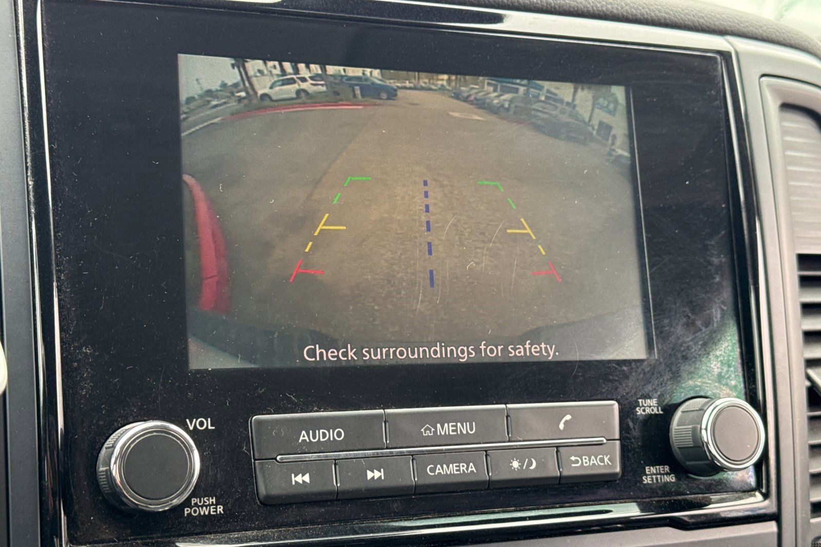 Used 2023 Nissan Titan SV image 23