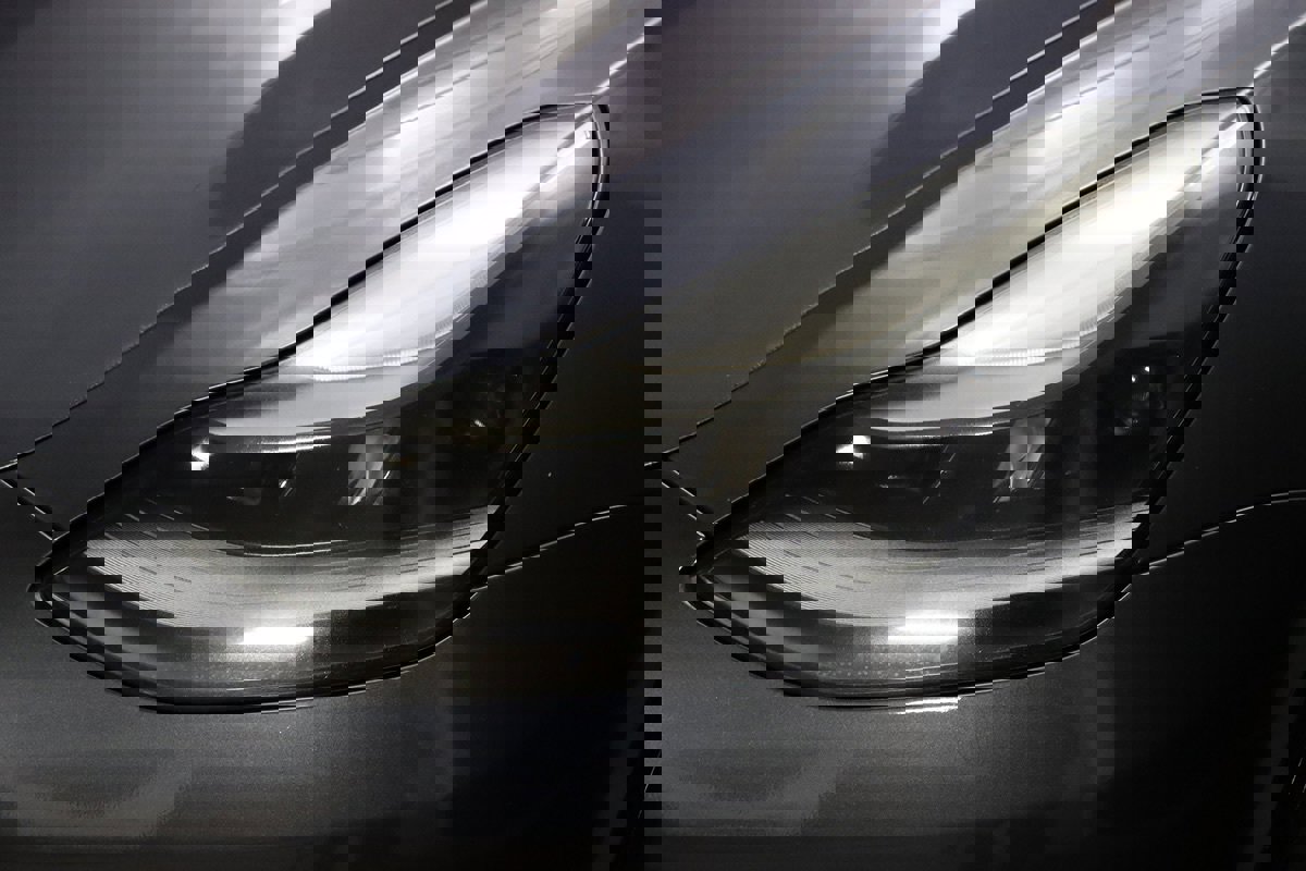 Used 2023 Tesla Model 3 Standard Range image 5