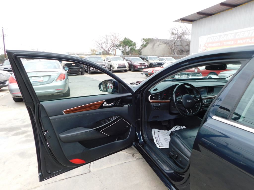 Used 2017 Kia Cadenza Technology FWD image 20