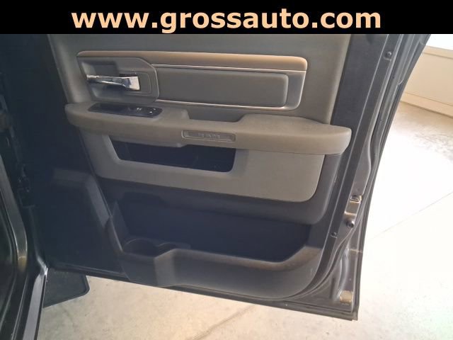 Used 2019 RAM 1500 Classic SLT image 27