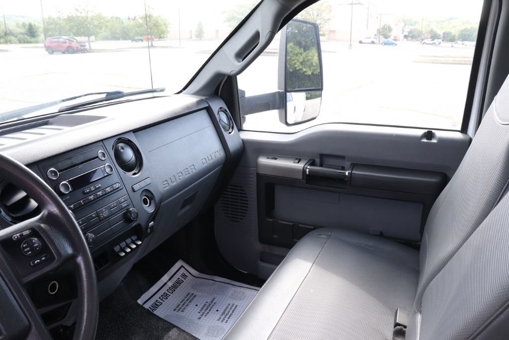 Used 2019 Ford F750 2WD Regular Cab Super Duty image 13