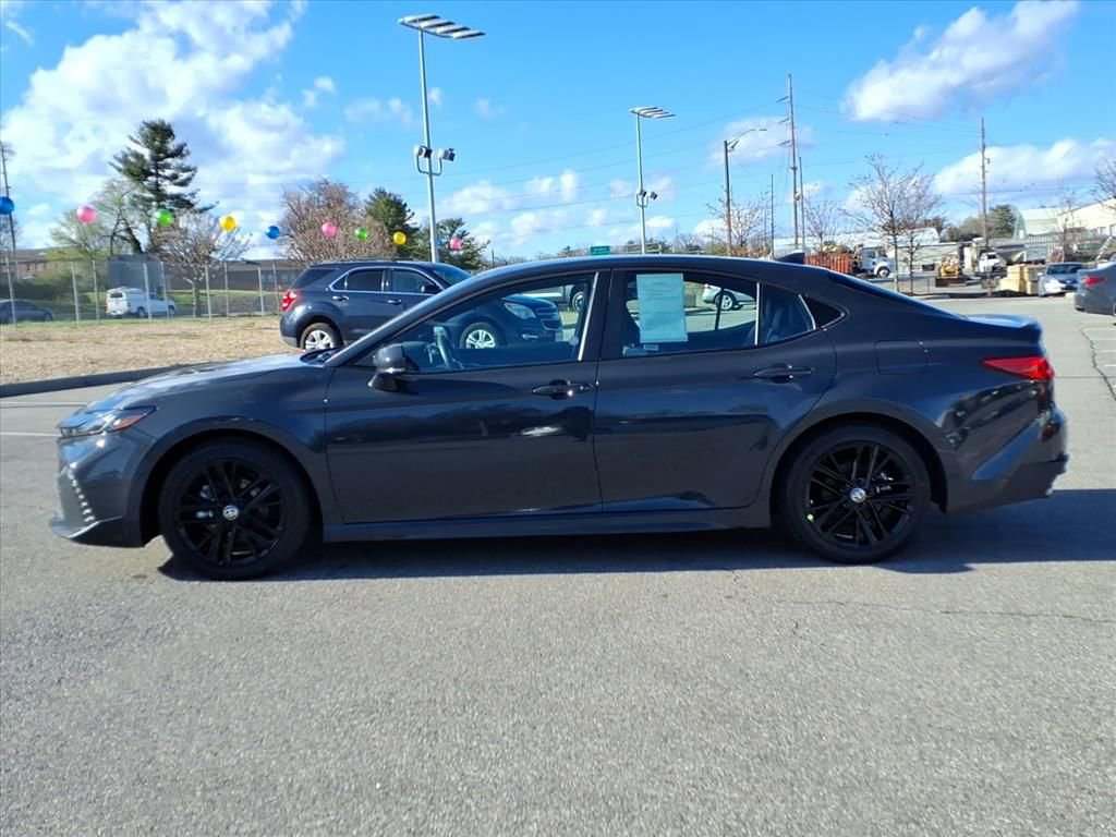 Certified 2025 Toyota Camry SE image 6