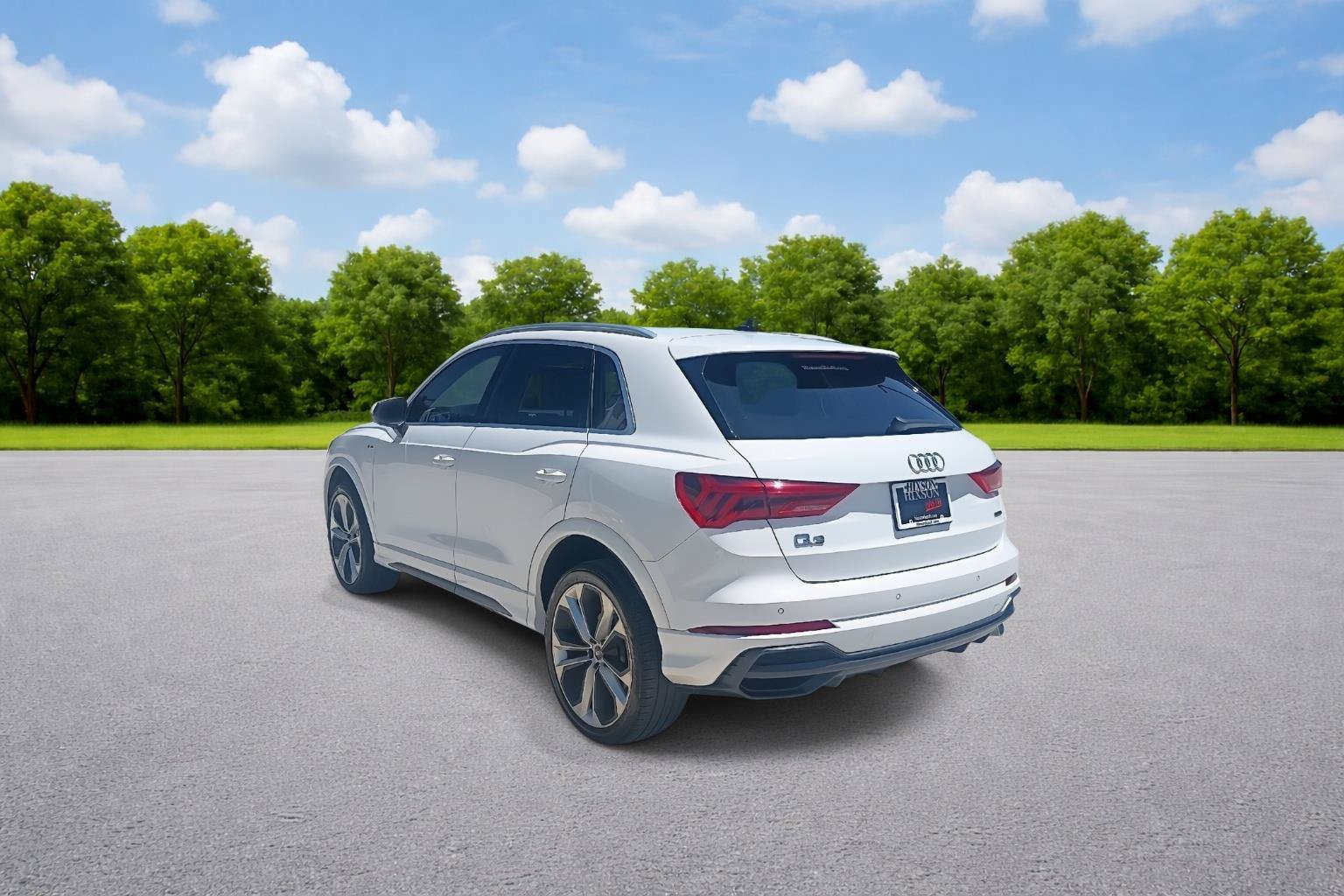 Used 2021 Audi Q3 2.0T Premium w/ Convenience Package AWD/4WD image 5