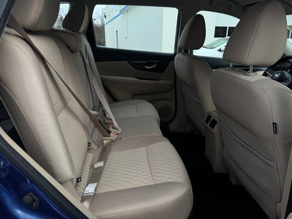 Used 2017 Nissan Rogue S image 17