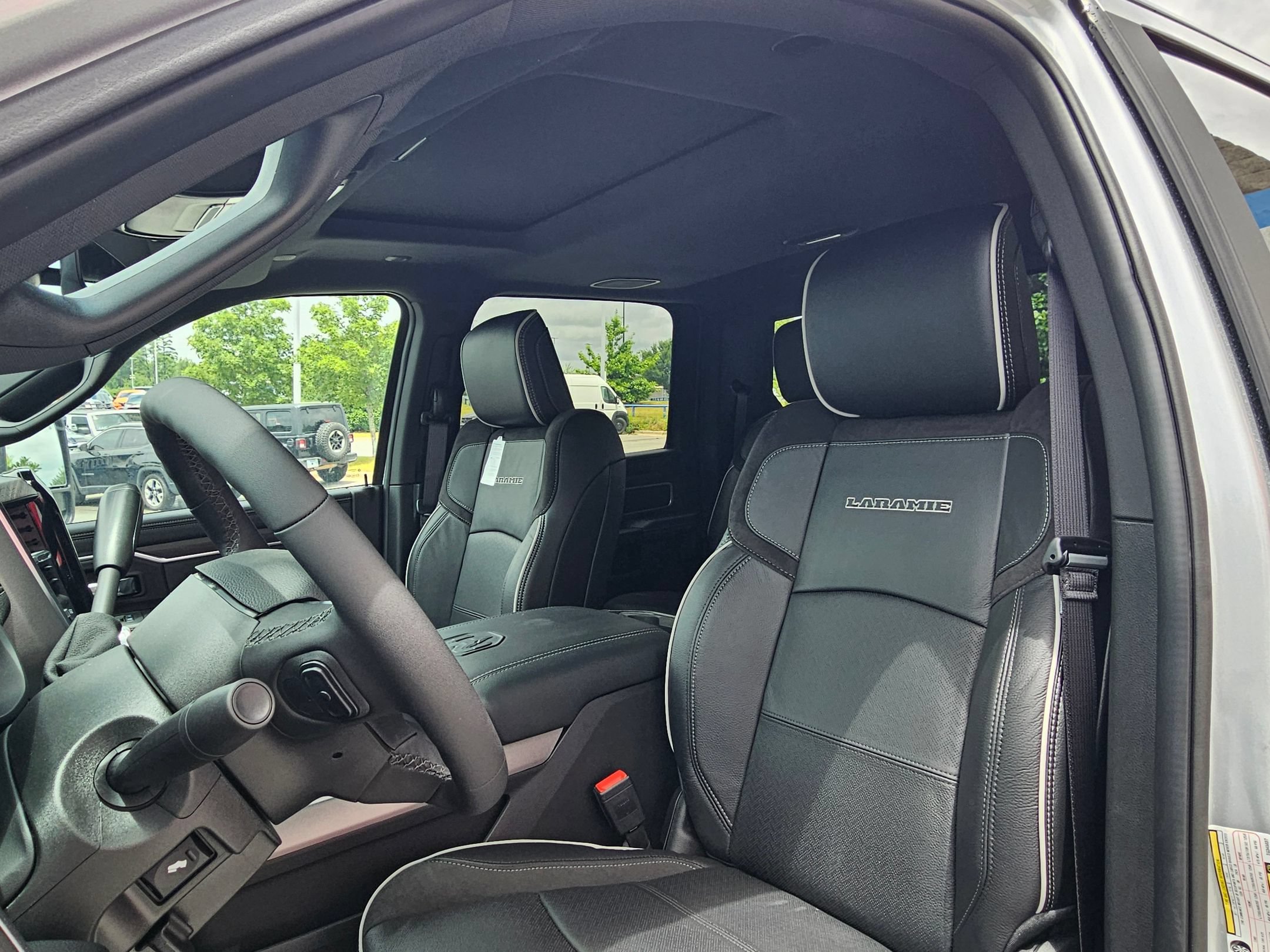 New 2026 RAM 2500 Laramie w/ Sport Appearance Package AWD/4WD image 20