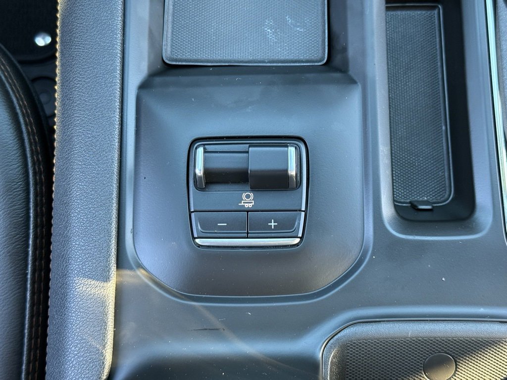 Used 2024 GMC Sierra 2500 AT4 w/ AT4 Premium Plus Package image 32