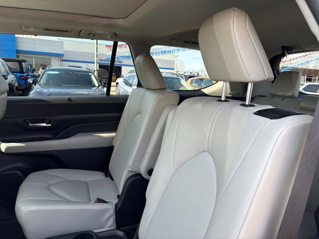 Used 2024 Toyota Grand Highlander XLE image 10