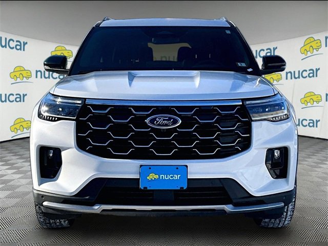 Used 2025 Ford Explorer Platinum image 3