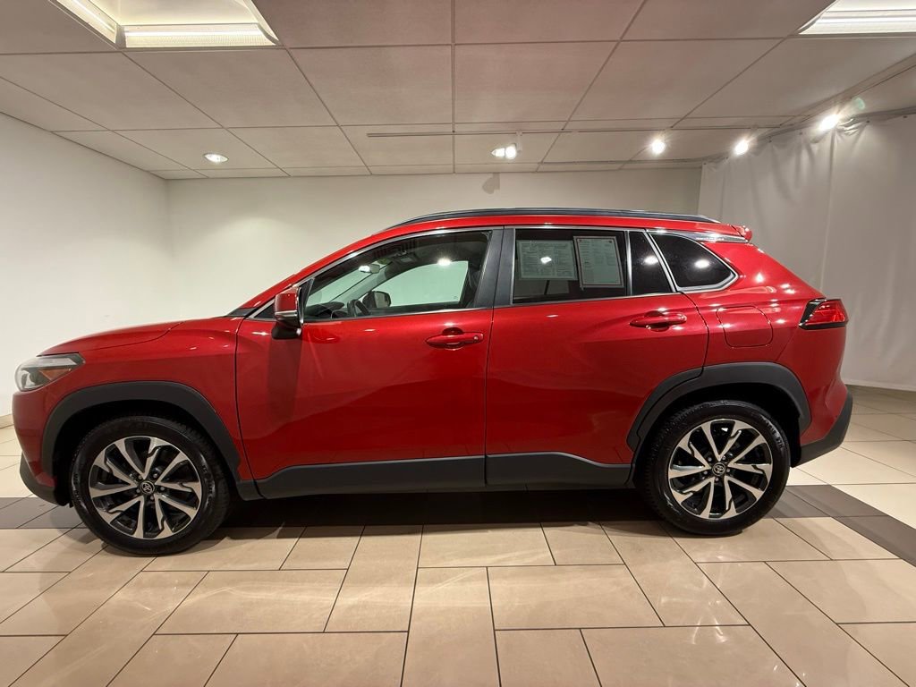 Certified 2023 Toyota Corolla Cross XLE image 2