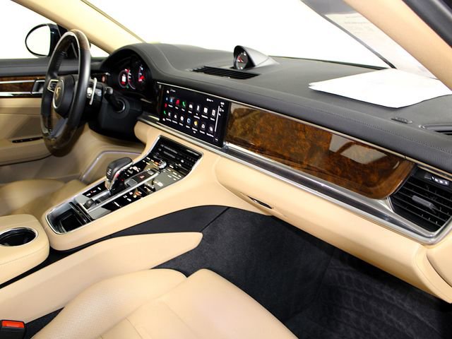 Certified 2023 Porsche Panamera 4 Platinum Edition image 33