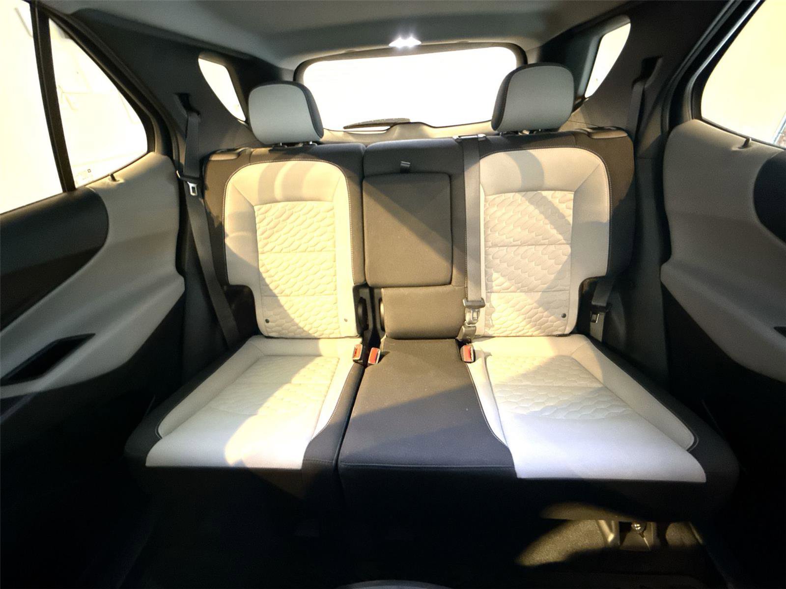 Used 2021 Chevrolet Equinox LT image 24