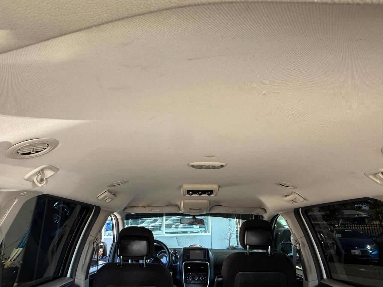 Used 2014 Dodge Grand Caravan SXT FWD image 13