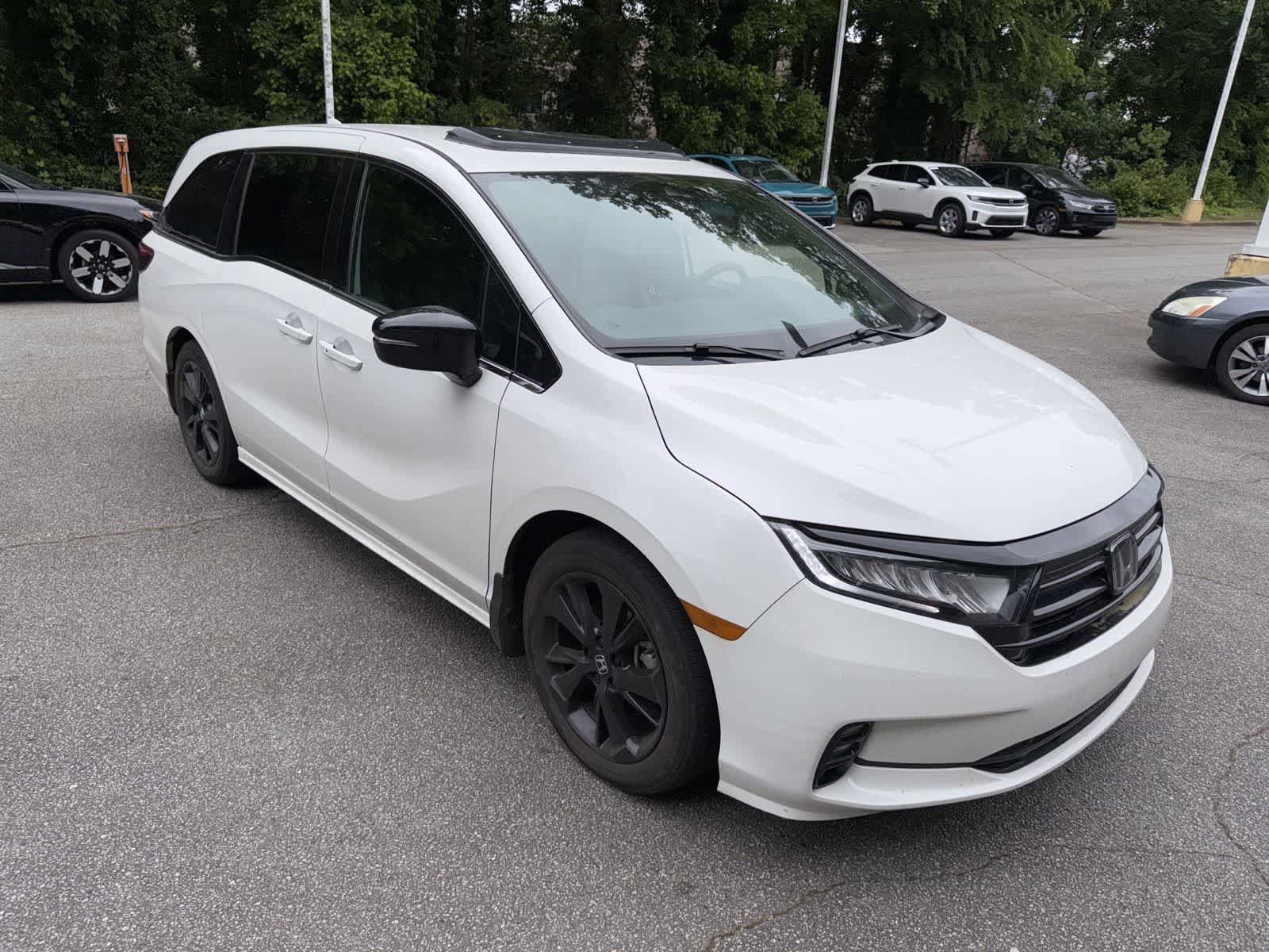 Used 2023 Honda Odyssey Sport image 13