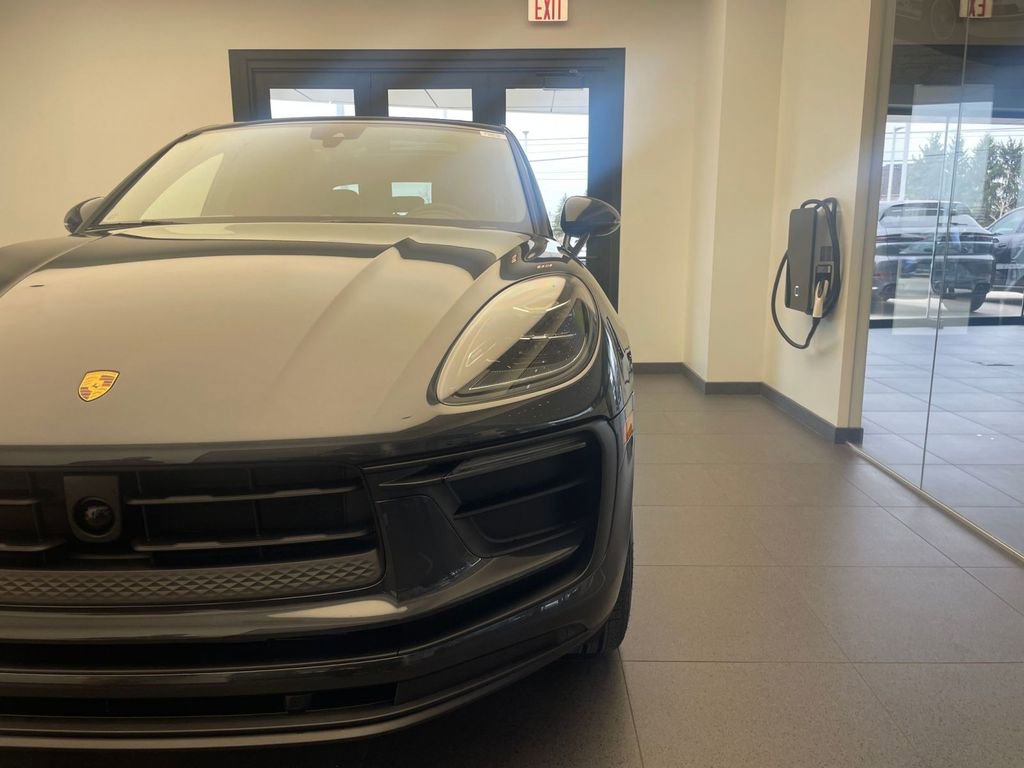 New 2026 Porsche Macan AWD/4WD image 20