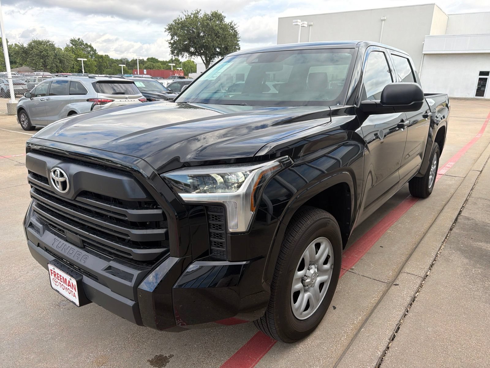 Used 2026 Toyota Tundra SR AWD/4WD image 2