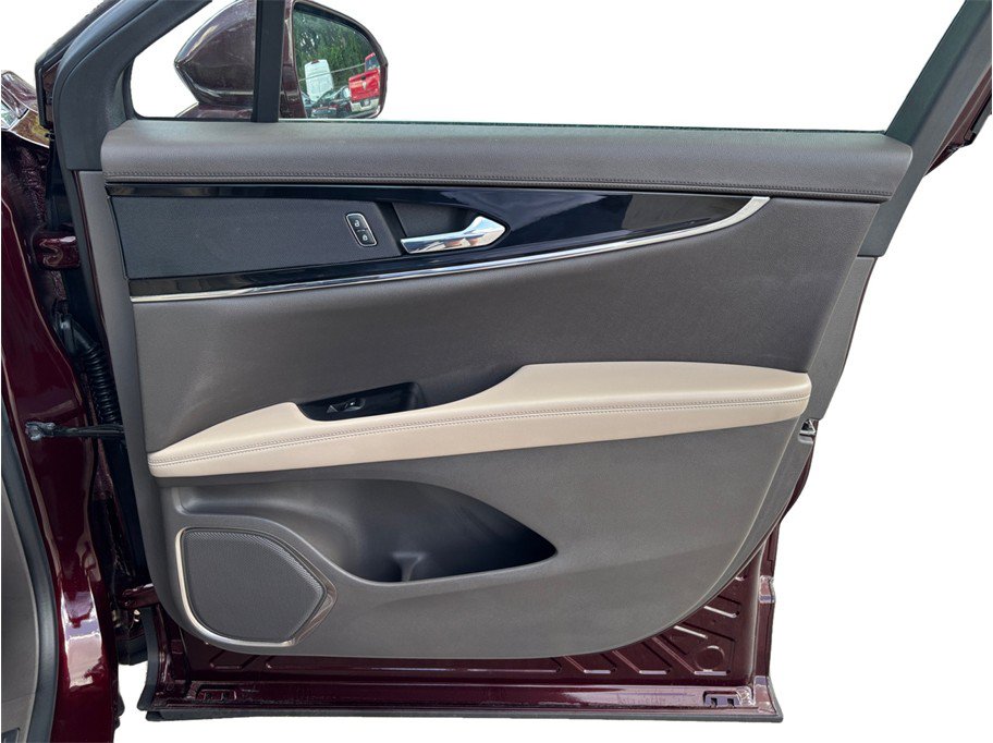 Used 2022 Lincoln Nautilus FWD image 44