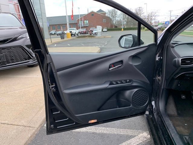 Used 2022 Toyota Prius Prime LE image 12