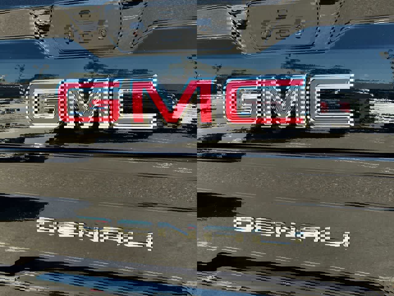 New 2026 GMC Sierra 2500 Denali w/ Denali Reserve Package image 33