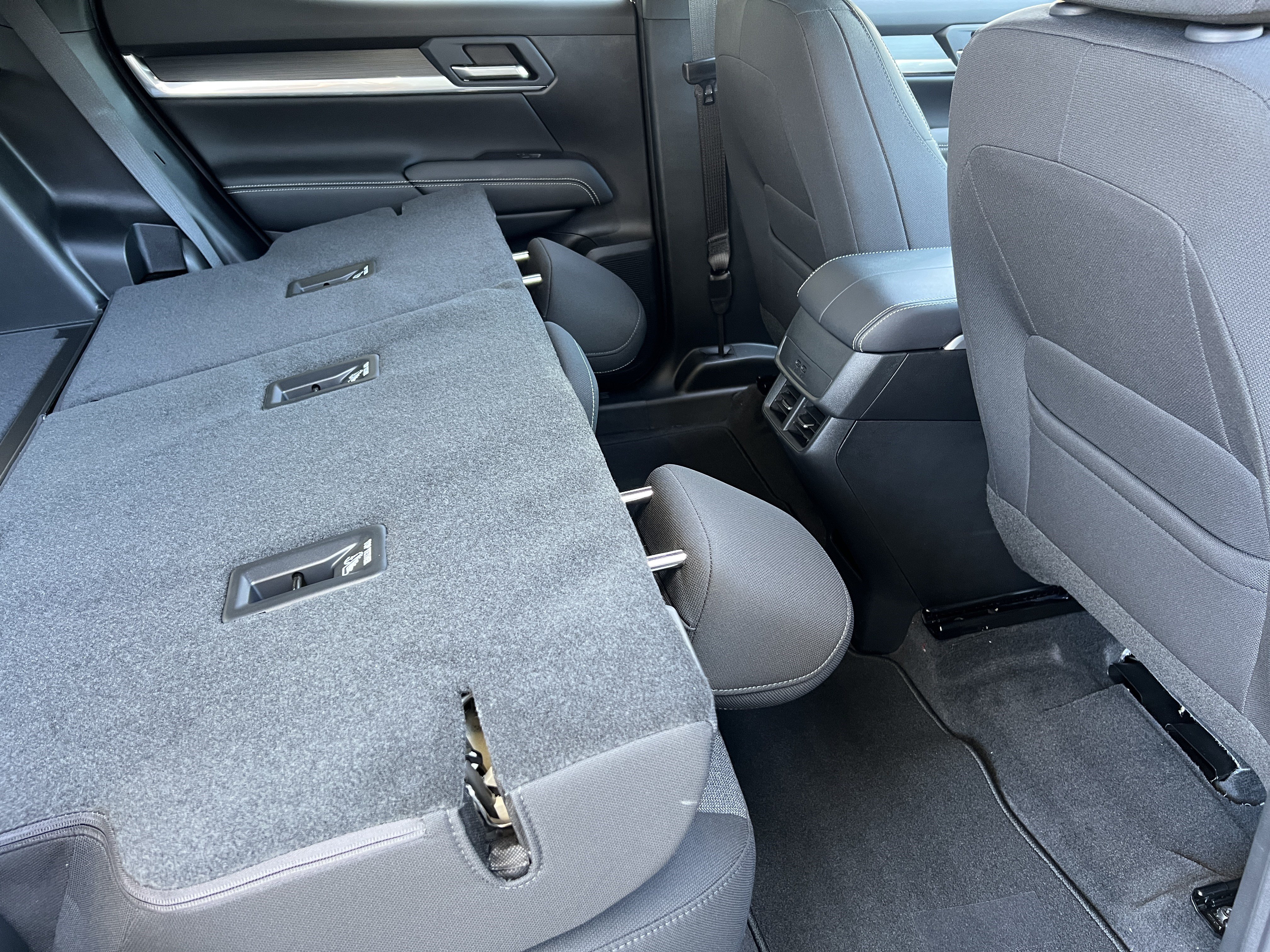 New 2027 GMC Terrain Elevation w/ Technology Package II AWD/4WD image 23