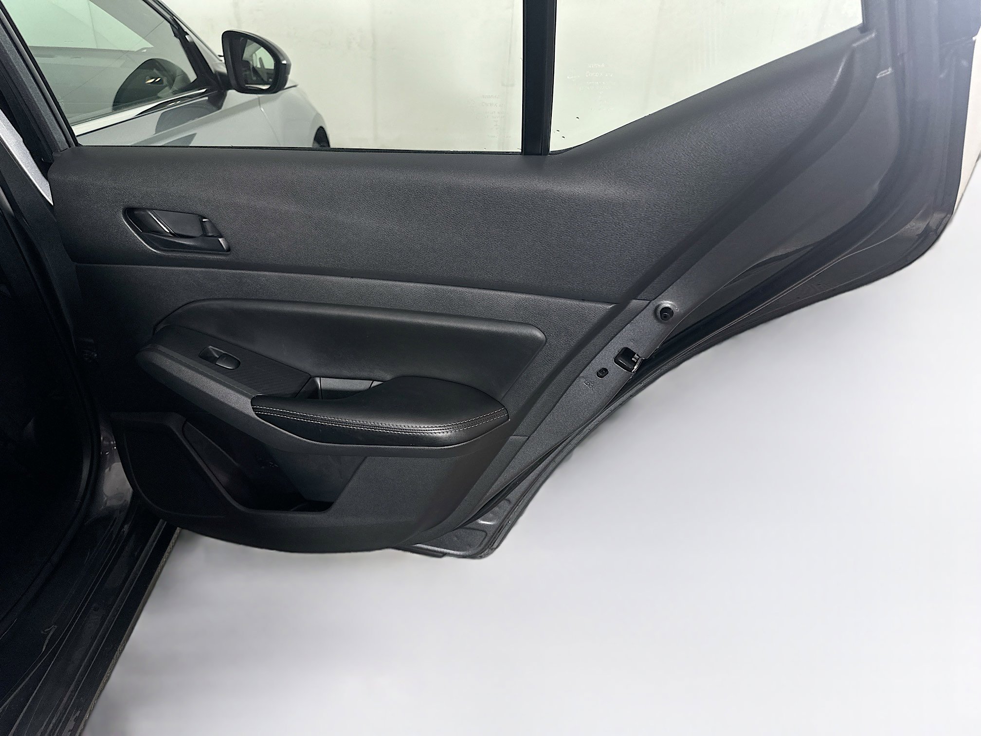 Used 2024 Nissan Altima 2.5 SV image 27