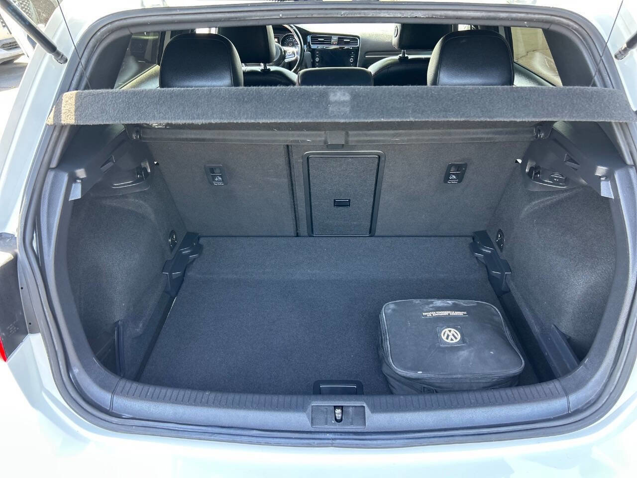 Used 2019 Volkswagen GTI SE image 15