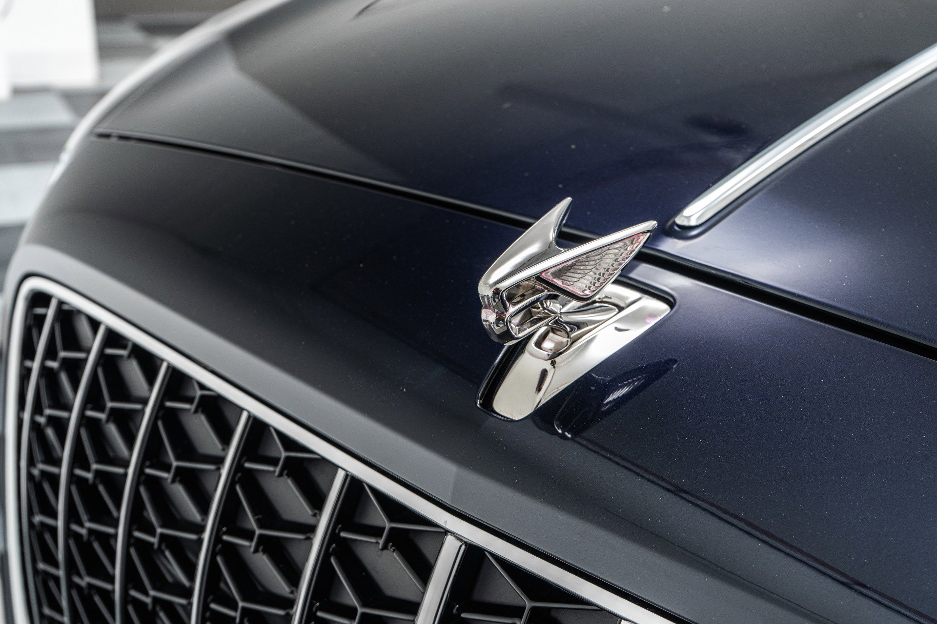 Used 2026 Bentley Flying Spur Plug-In Hybrid AWD/4WD image 36