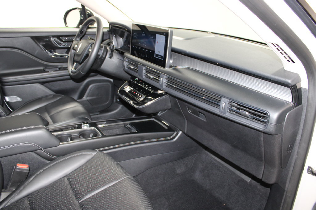Used 2023 Lincoln Corsair AWD w/ Equipment Group 101A image 21