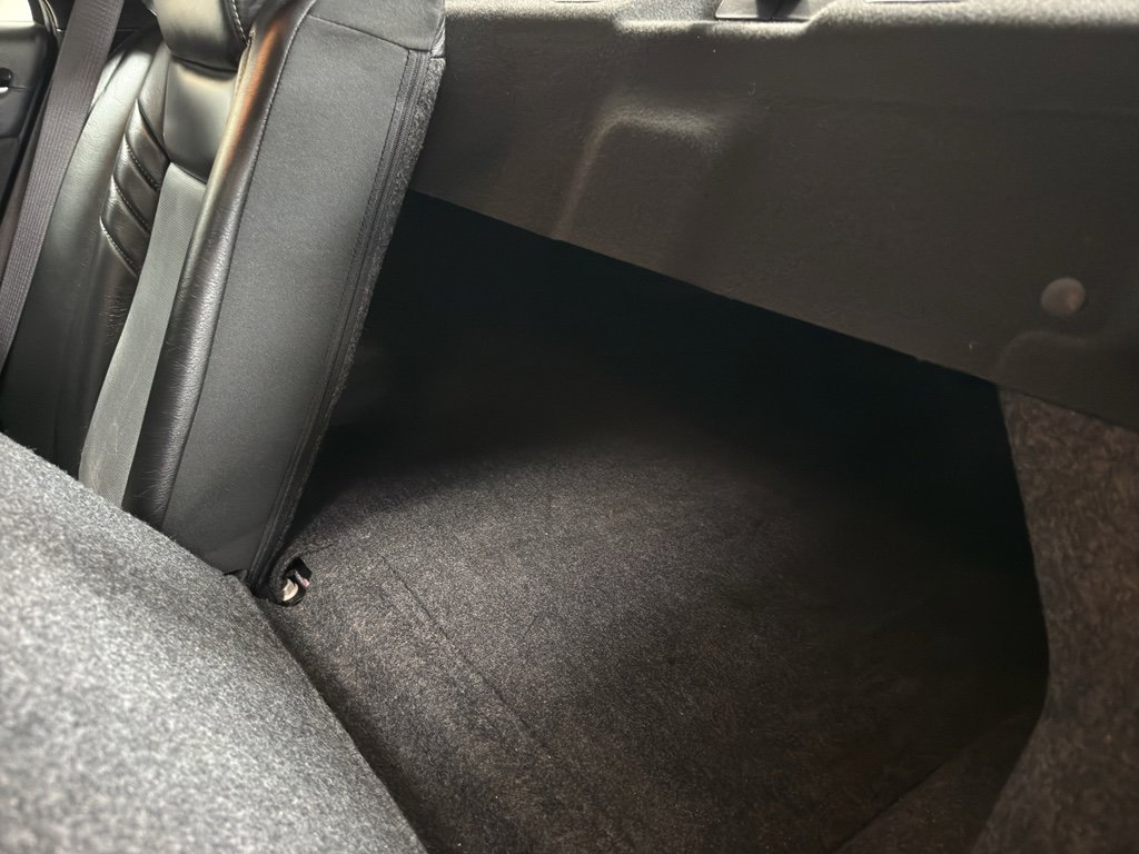 Used 2023 Chrysler 300 C image 31