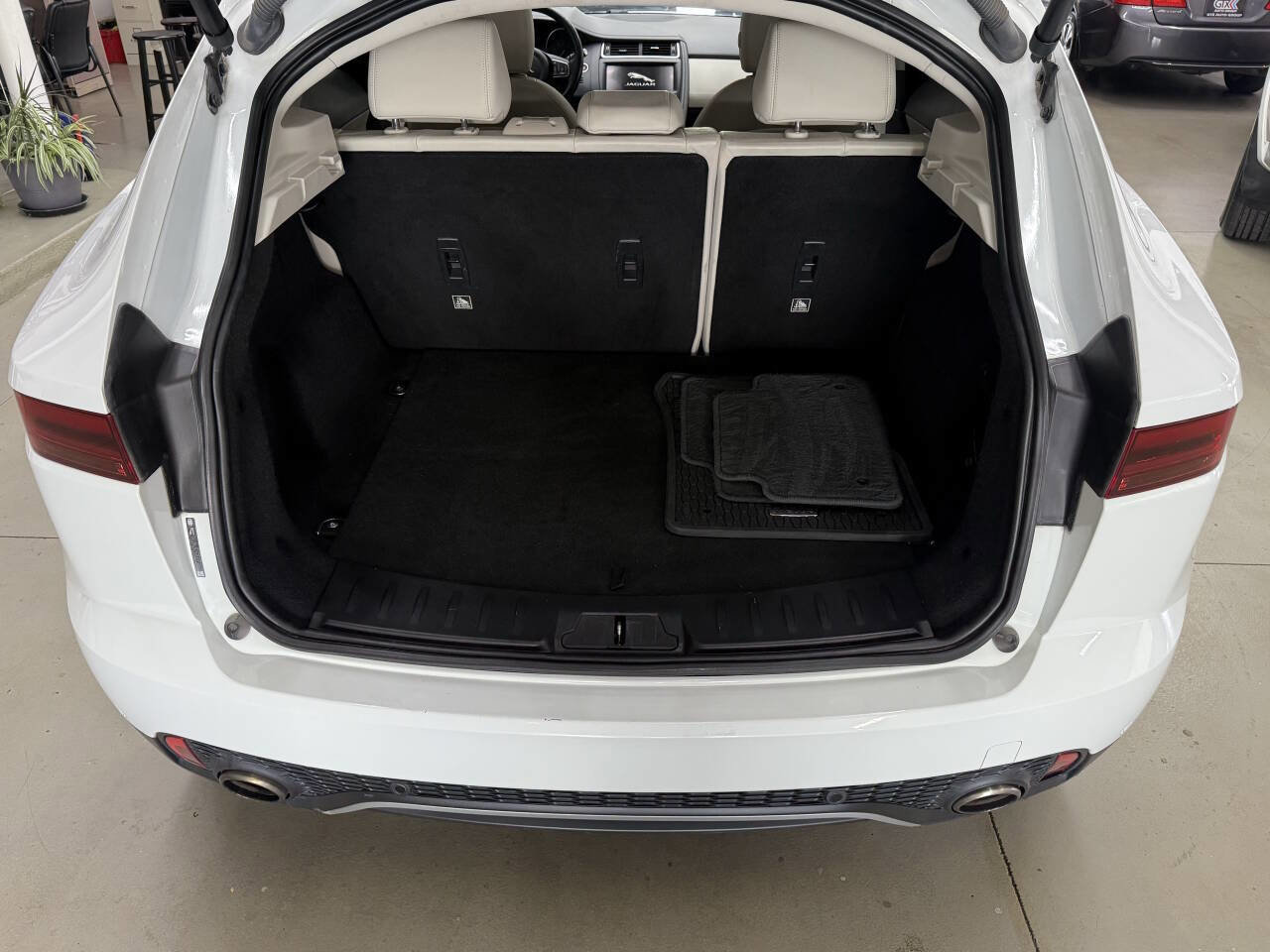Used 2018 Jaguar E-PACE S AWD/4WD image 9