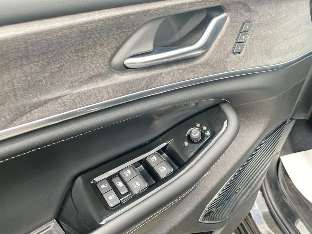 Used 2022 Jeep Grand Cherokee L Overland AWD/4WD image 18