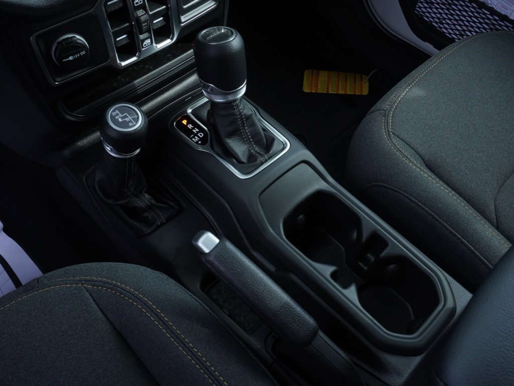 New 2025 Jeep Gladiator Sport S image 20