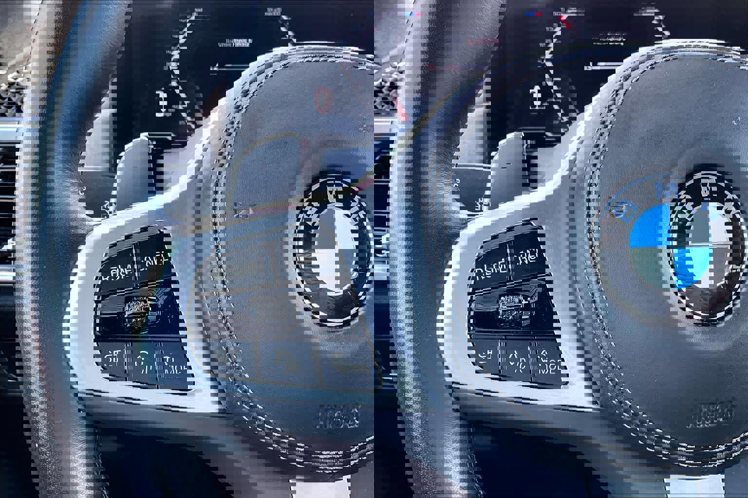 Used 2024 BMW X7 xDrive40i w/ M Sport Package AWD/4WD image 24