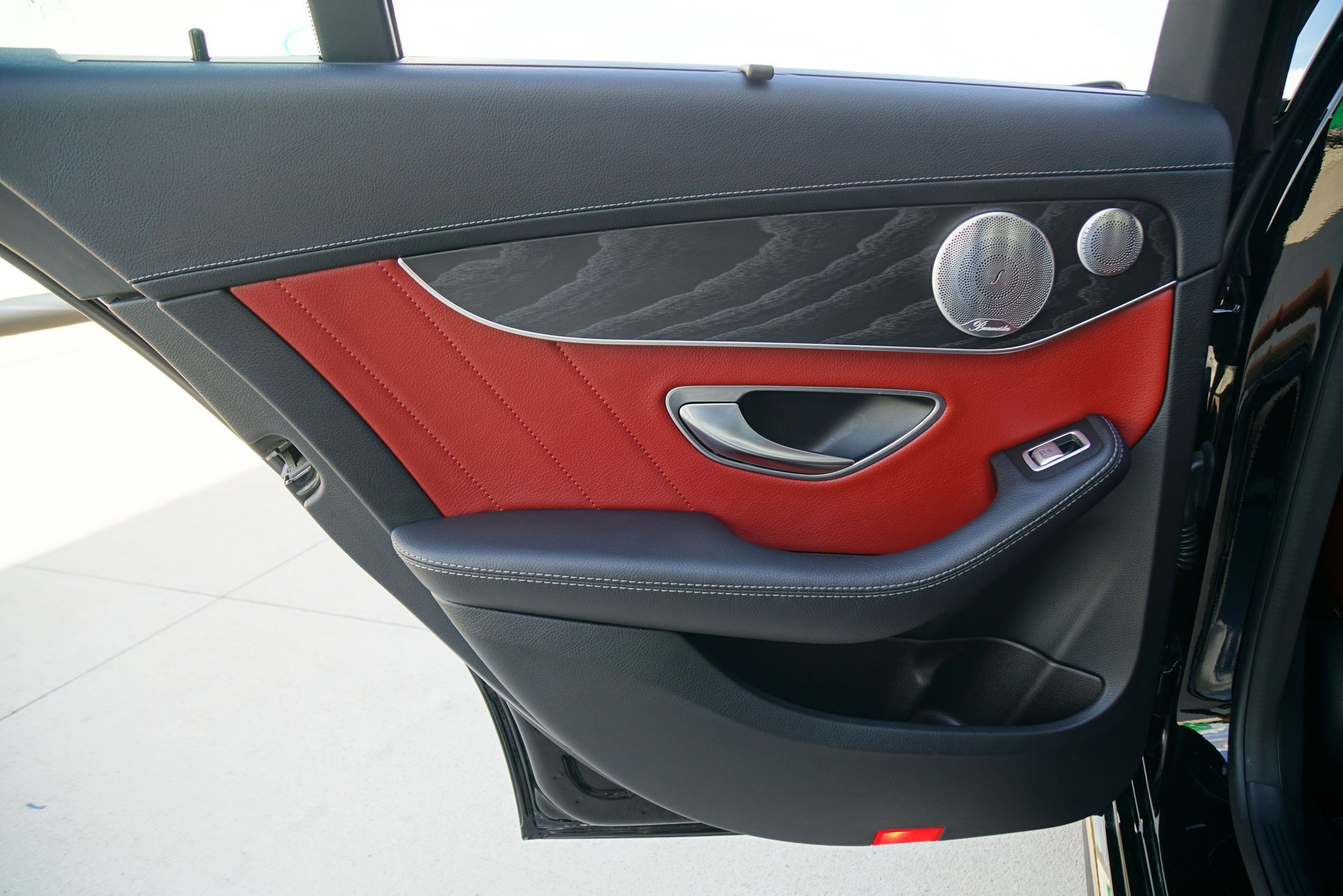 Used 2015 Mercedes-Benz C 400 4MATIC image 35