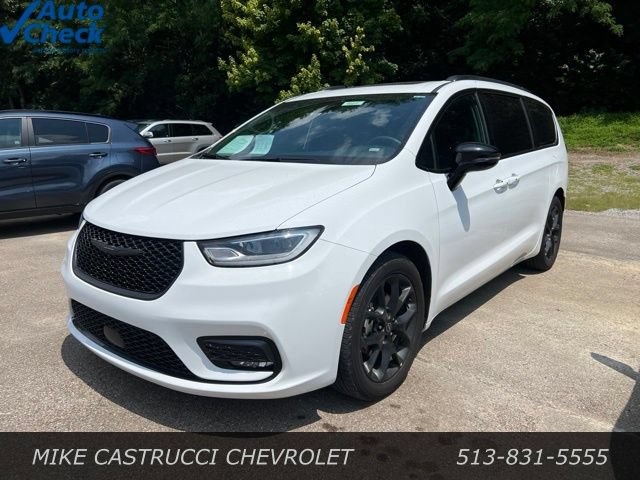 Used 2025 Chrysler Pacifica Limited